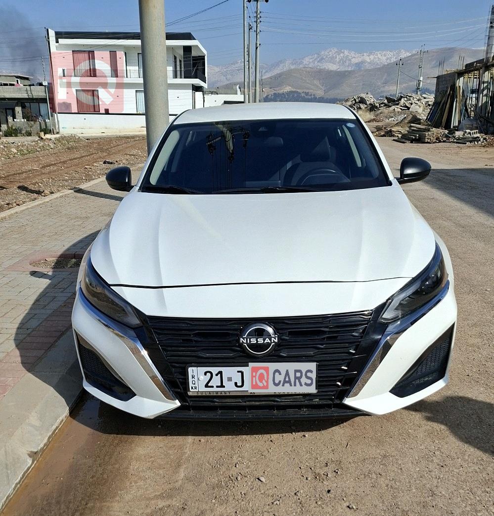 نيسان ألتيما